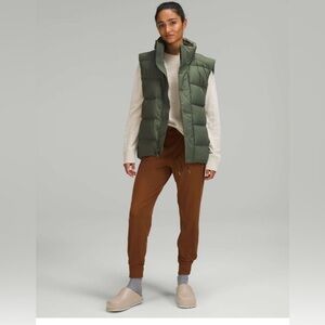 Lululemon- Ready to Rulu High-Rise Jogger - Size 4